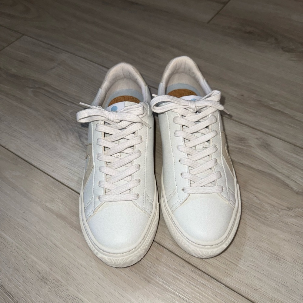 KOIO Cream Vegan Leather Sneakers - Picture 2 of 5